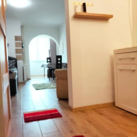 Regy Leilighet Oradea Eksteriør bilde