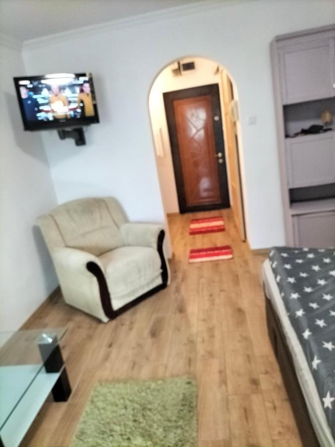 Regy Leilighet Oradea Eksteriør bilde